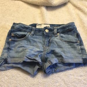 Garage flirty shorts size 00